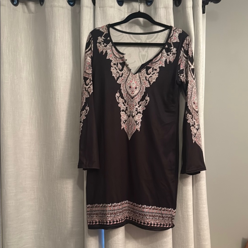 Elegant Black and Pink Women's Top